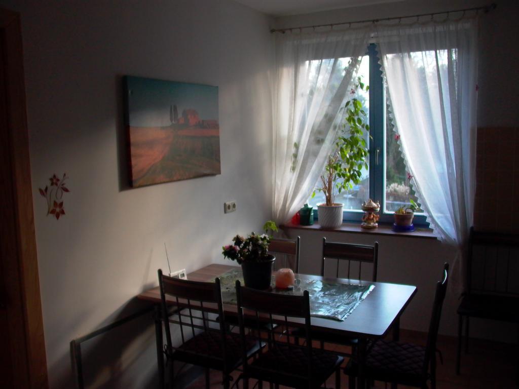 Gaestezimmer Ferienwohnung Villa Alexa, Mit Wallbox Woltersdorf  部屋 写真