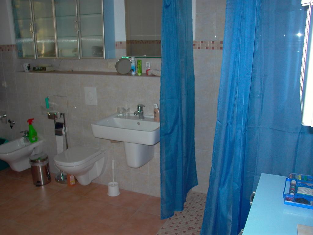 Gaestezimmer Ferienwohnung Villa Alexa, Mit Wallbox Woltersdorf  エクステリア 写真